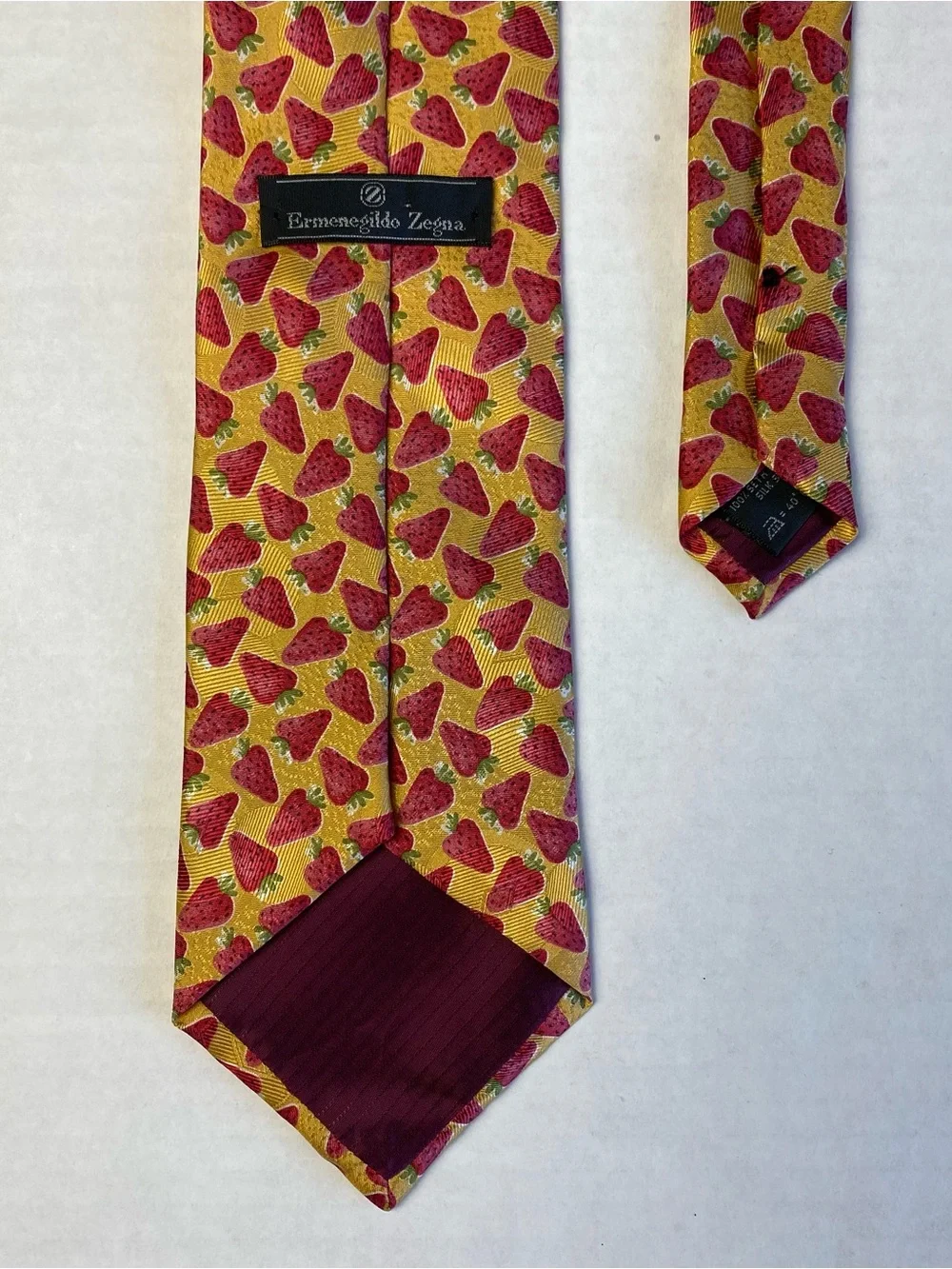 Ermenegildo Zegna 100% Silk Tie Yellow Strawberry